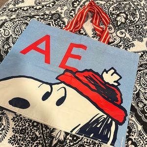 NEW American eagle snoopy bag with winter hat 2024 store promo